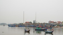 Thiếu lao động đi biển, nhiều tàu cá phải nằm bờ