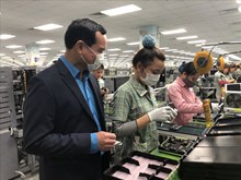 Công đoàn Việt Nam luôn kề vai sát cánh người lao động