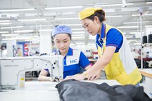 Trân quý người lao động