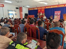 Doanh nghiệp trong và ngoài tỉnh có nhu cầu 
tuyển dụng hơn 25 000 lao động