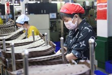 Chủ sử dụng có được phạt trừ lương của người lao động