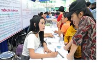 Lao động nữ hụt hẫng do mất việc làm vào cuối năm